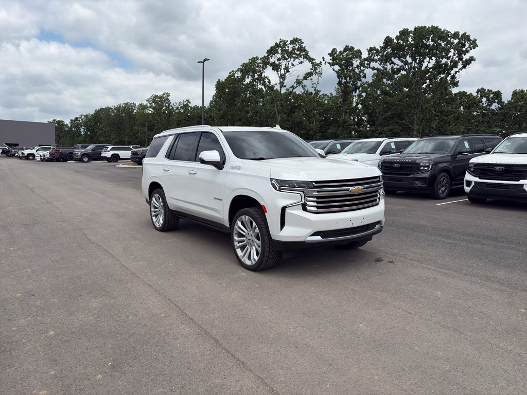 2023 Iridescent Pearl Tricoat Chevrolet Tahoe High Country 4X4 SUV