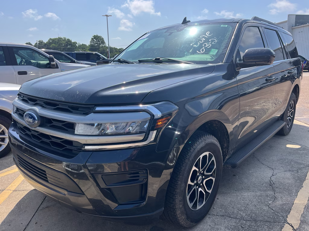2024 Dark Matter Gray Metallic Ford Expedition XLT RWD SUV