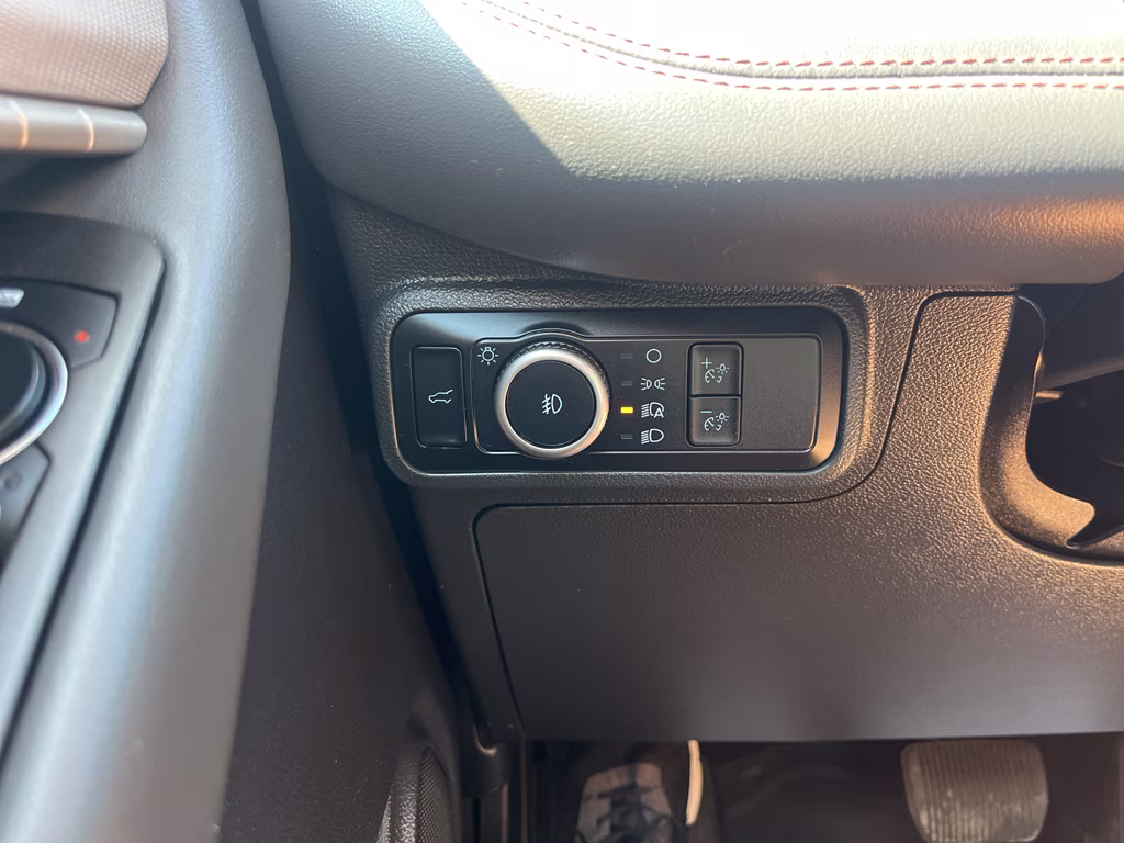 2025 Star White Metallic Tri-Coat Ford Explorer Active RWD SUV
