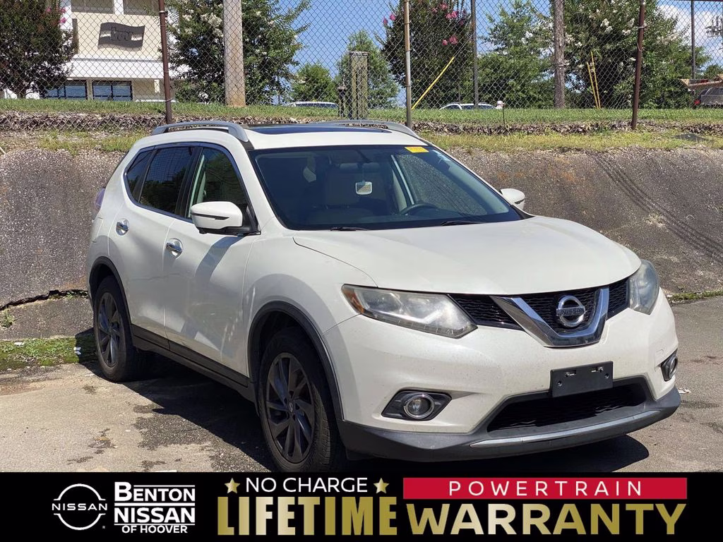 2016 Pearl White Nissan Rogue SL FWD SUV