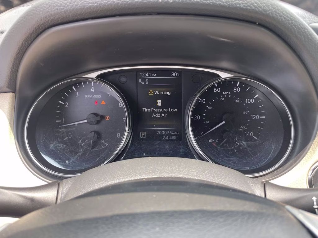 2016 Pearl White Nissan Rogue SL FWD SUV