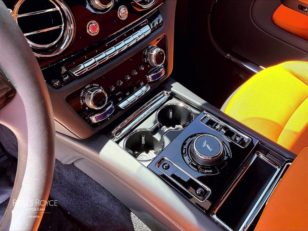 2025 Arctic White Rolls-Royce Spectre AWD Coupe