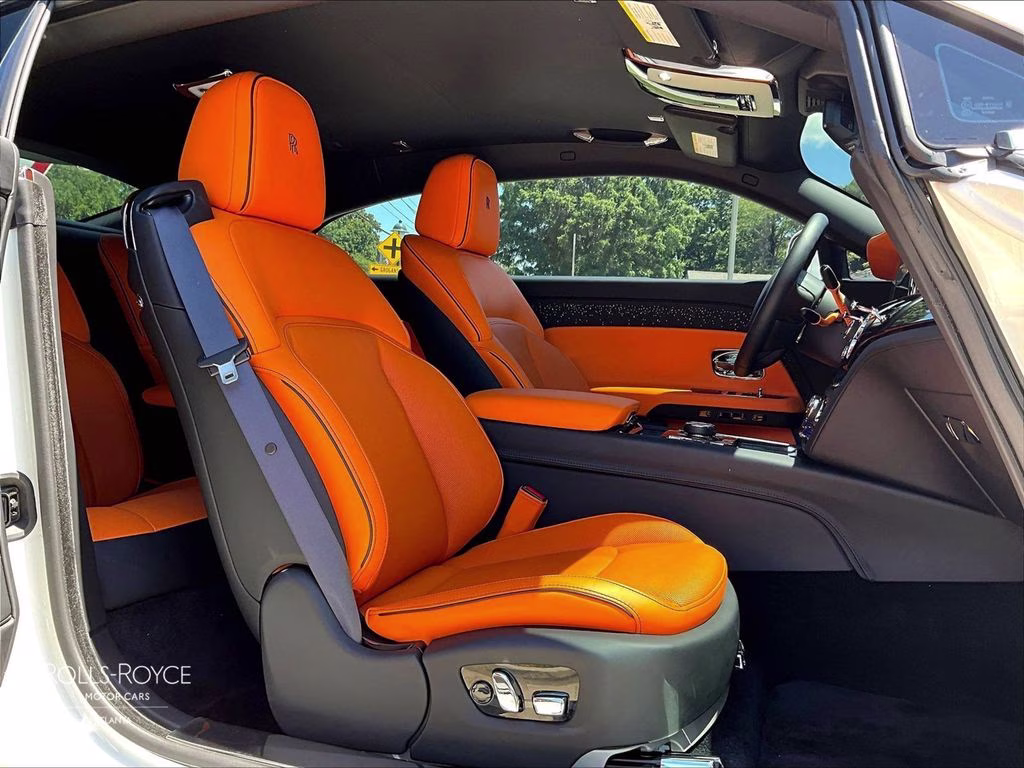 2025 Arctic White Rolls-Royce Spectre AWD Coupe