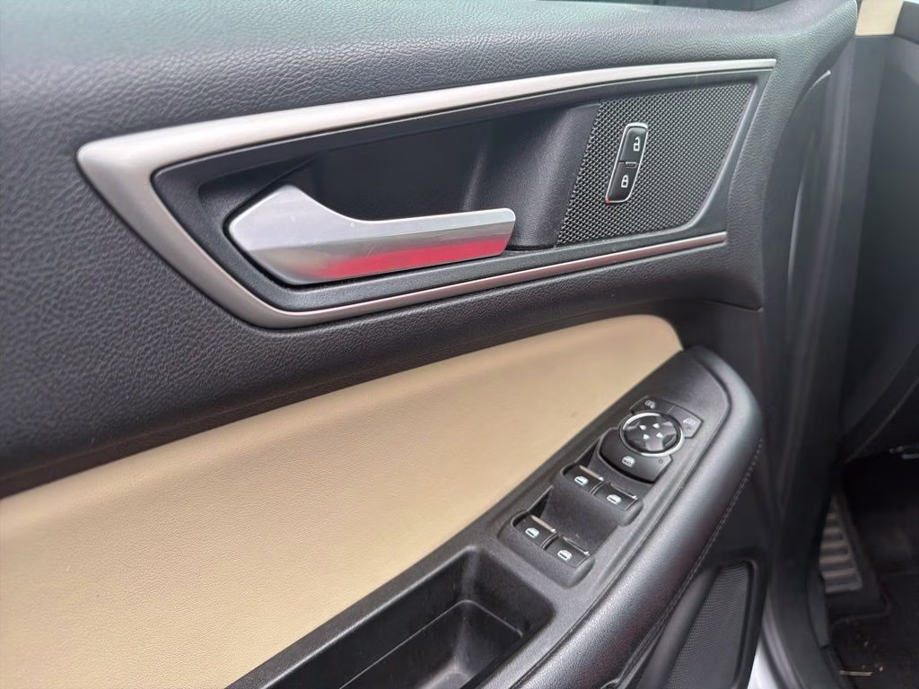 2021 Oxford White Ford Edge SEL AWD SUV