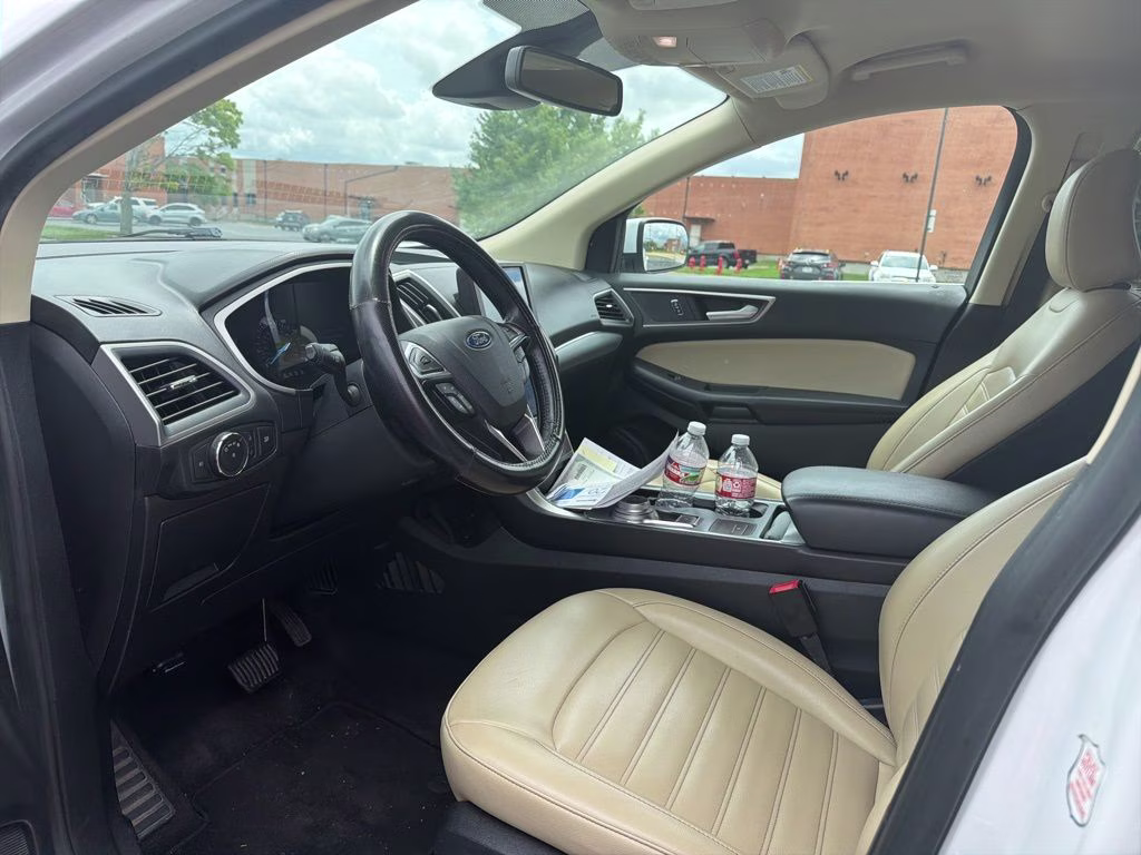 2021 Oxford White Ford Edge SEL AWD SUV