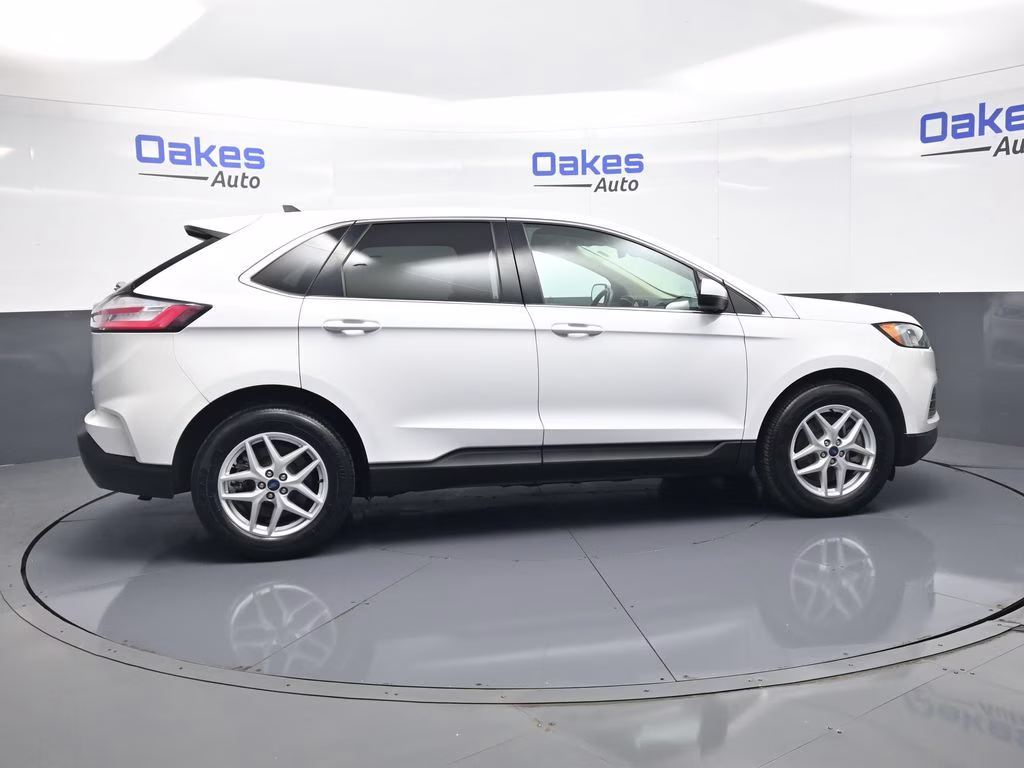 2021 Oxford White Ford Edge SEL AWD SUV