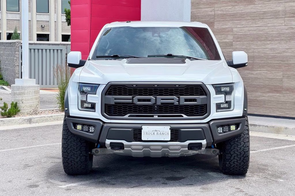 2018 Oxford White Ford F-150 Raptor 4X4 Truck