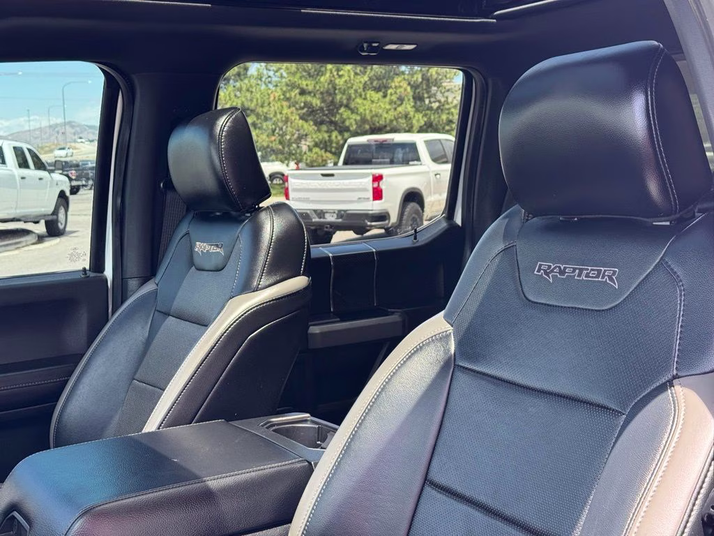 2018 Oxford White Ford F-150 Raptor 4X4 Truck