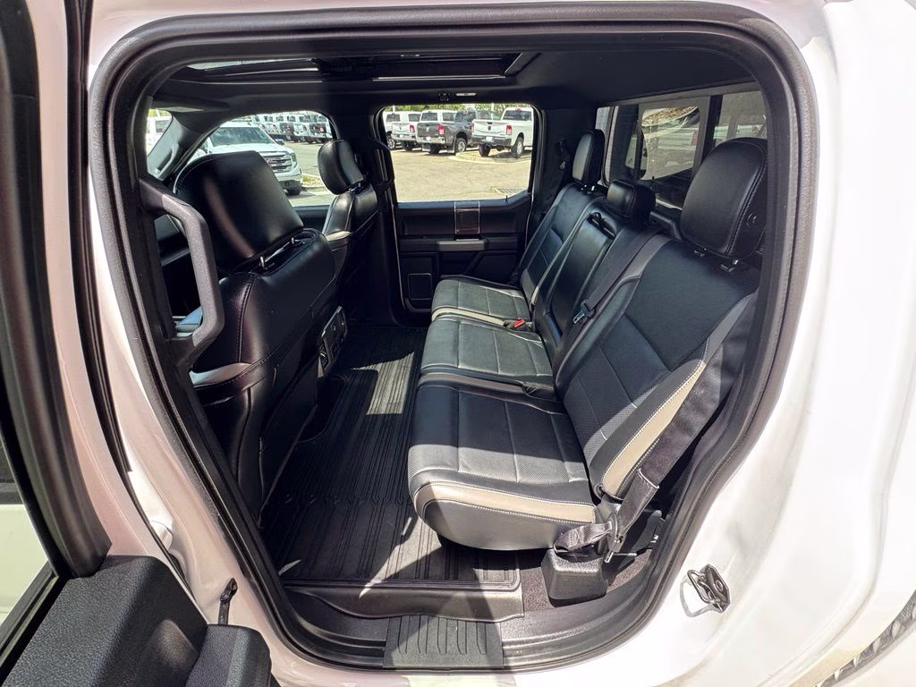 2018 Oxford White Ford F-150 Raptor 4X4 Truck