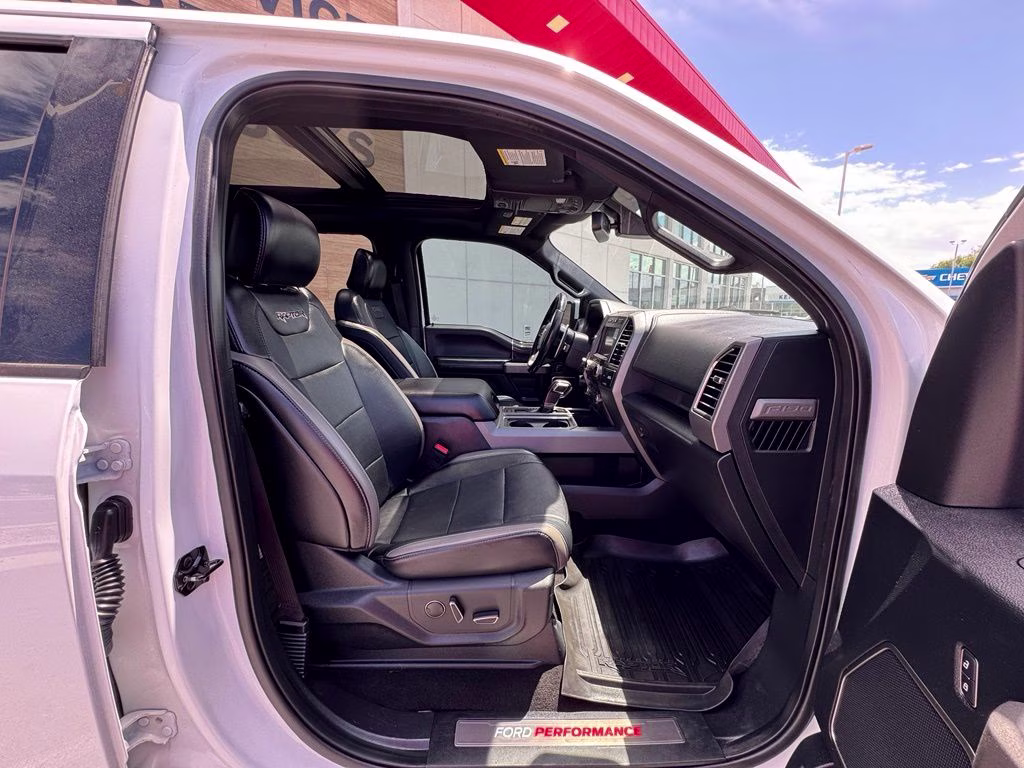 2018 Oxford White Ford F-150 Raptor 4X4 Truck