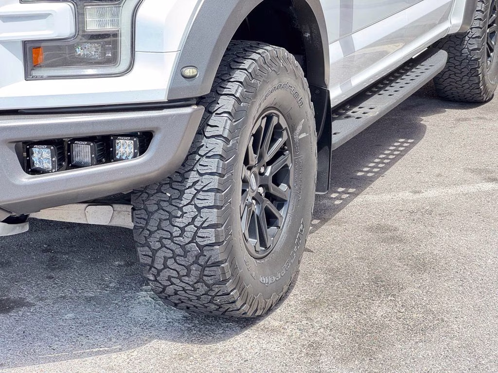 2018 Oxford White Ford F-150 Raptor 4X4 Truck