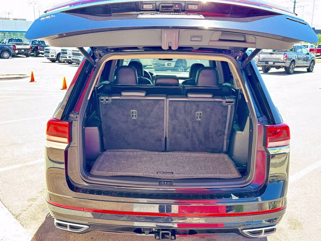 2024 Deep Black Volkswagen Atlas 2.0T SEL Premium R-Line AWD SUV