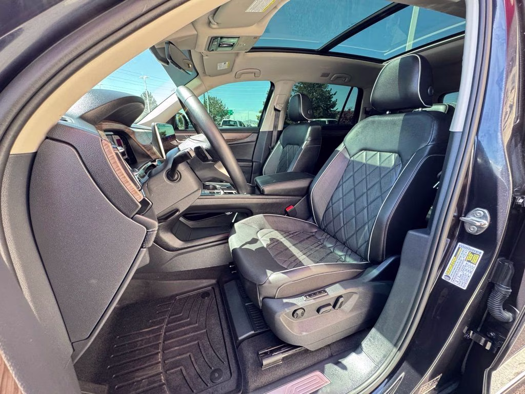 2024 Deep Black Volkswagen Atlas 2.0T SEL Premium R-Line AWD SUV