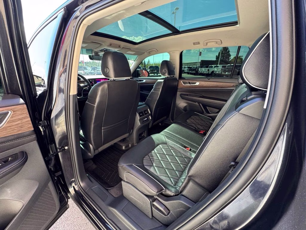 2024 Deep Black Volkswagen Atlas 2.0T SEL Premium R-Line AWD SUV