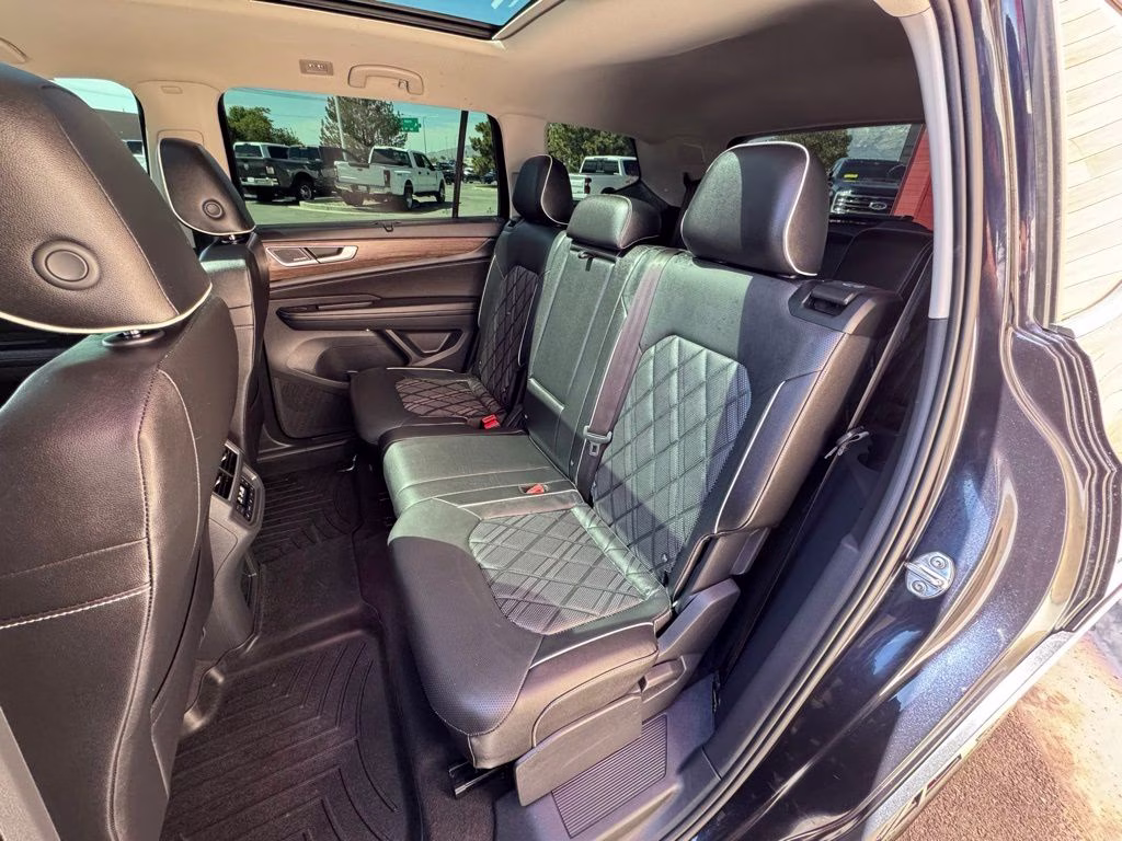 2024 Deep Black Volkswagen Atlas 2.0T SEL Premium R-Line AWD SUV