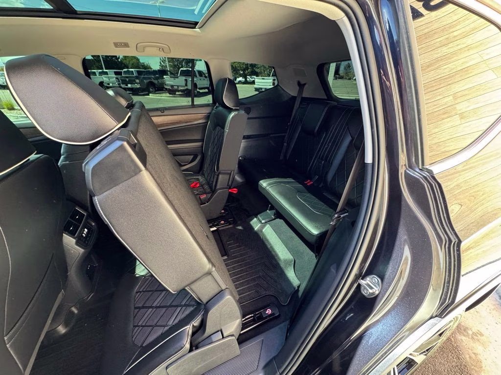 2024 Deep Black Volkswagen Atlas 2.0T SEL Premium R-Line AWD SUV
