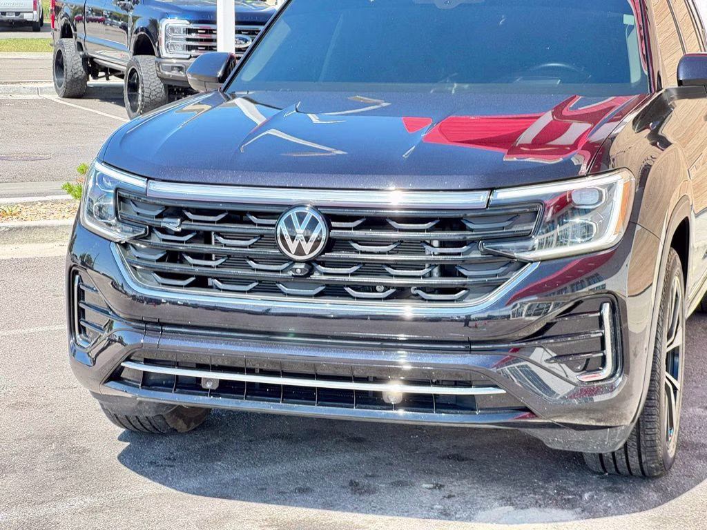 2024 Deep Black Volkswagen Atlas 2.0T SEL Premium R-Line AWD SUV