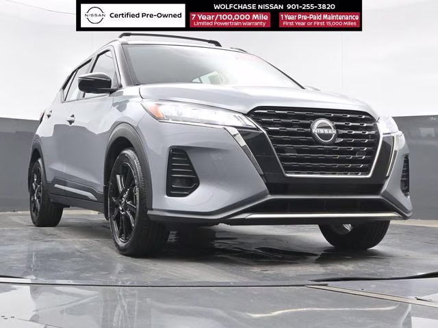 2022 Boulder Gray Pearl Nissan Kicks SR FWD SUV