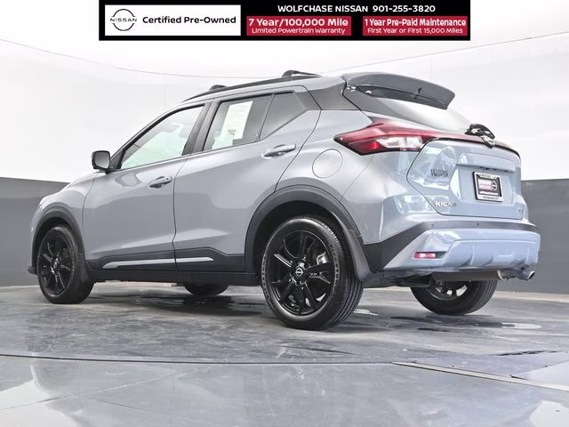 2022 Boulder Gray Pearl Nissan Kicks SR FWD SUV