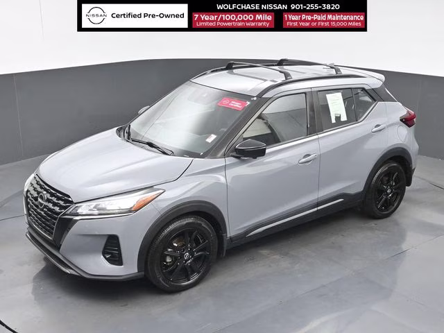 2022 Boulder Gray Pearl Nissan Kicks SR FWD SUV