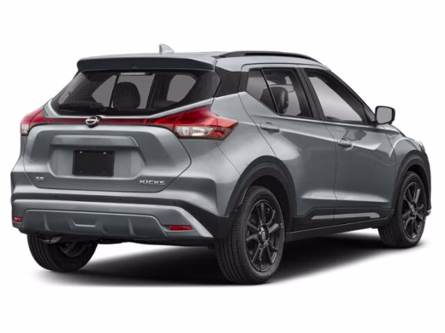 2022 Boulder Gray Pearl Nissan Kicks SR FWD SUV