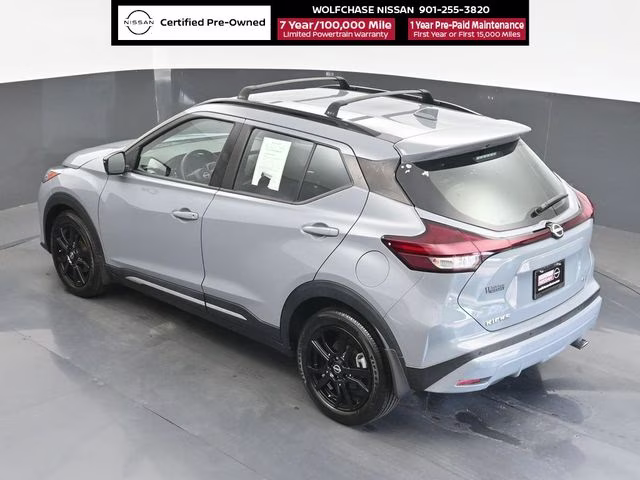 2022 Boulder Gray Pearl Nissan Kicks SR FWD SUV