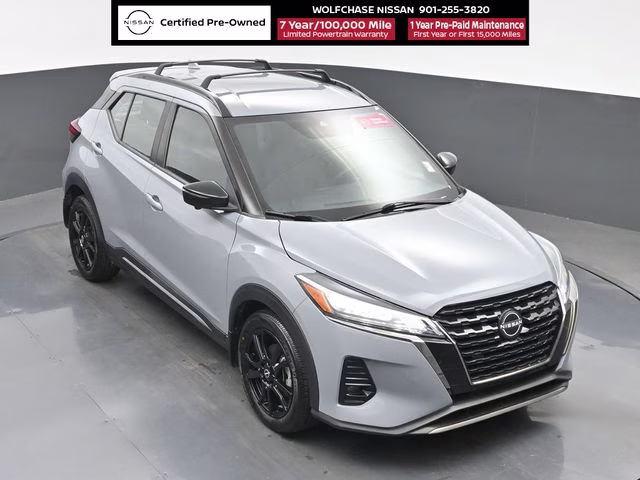 2022 Boulder Gray Pearl Nissan Kicks SR FWD SUV