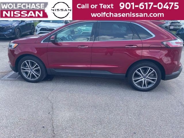 2019 Ford Edge Titanium's photo