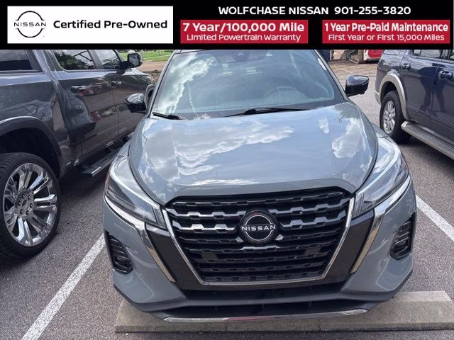 2022 Boulder Gray Pearl Nissan Kicks SR FWD SUV