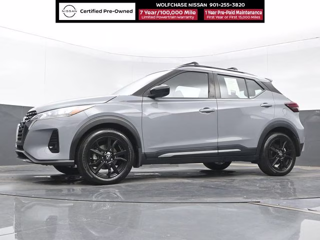 2022 Boulder Gray Pearl Nissan Kicks SR FWD SUV