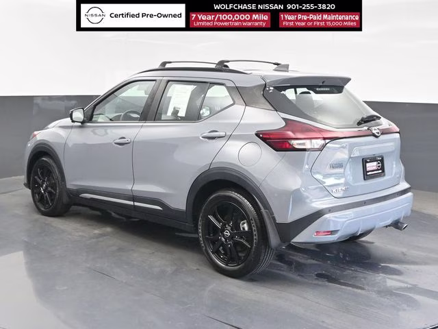 2022 Boulder Gray Pearl Nissan Kicks SR FWD SUV