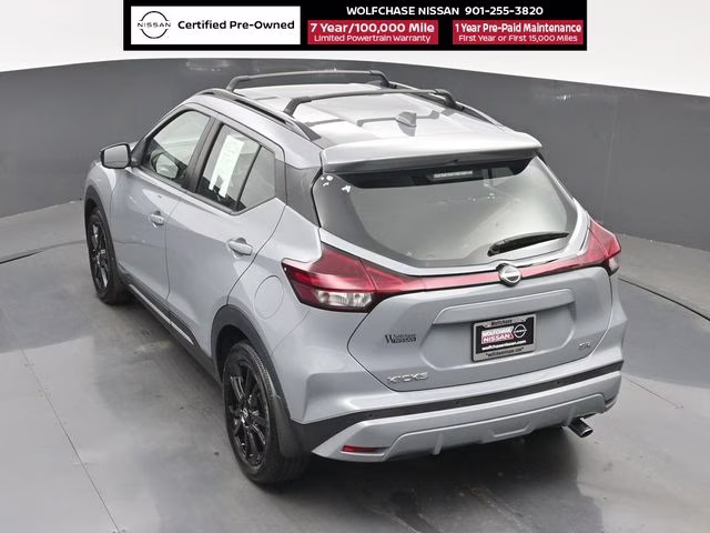 2022 Boulder Gray Pearl Nissan Kicks SR FWD SUV