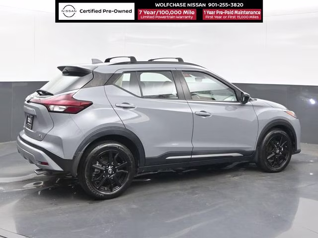 2022 Boulder Gray Pearl Nissan Kicks SR FWD SUV