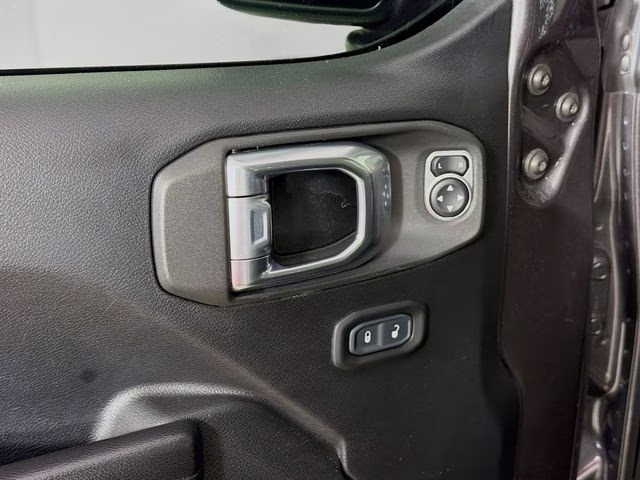 2021 Crystal Metallic Jeep Gladiator Mojave 4X4 Truck