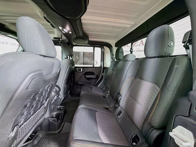 2021 Crystal Metallic Jeep Gladiator Mojave 4X4 Truck