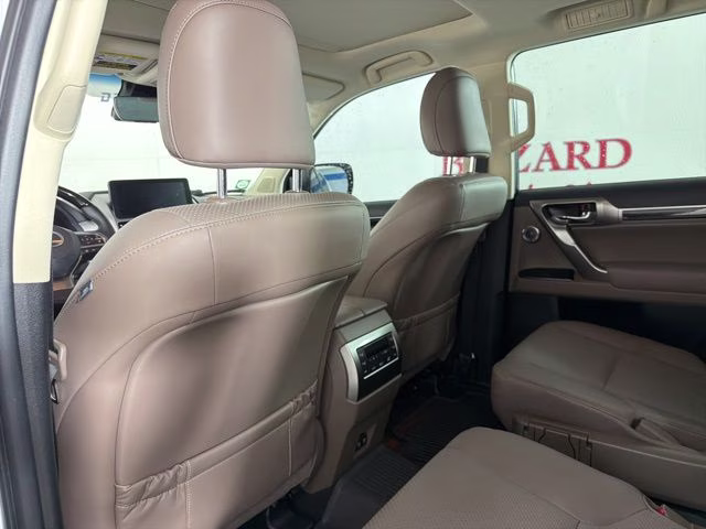 2023 White Pearl Lexus GX 460 Luxury 4X4 SUV
