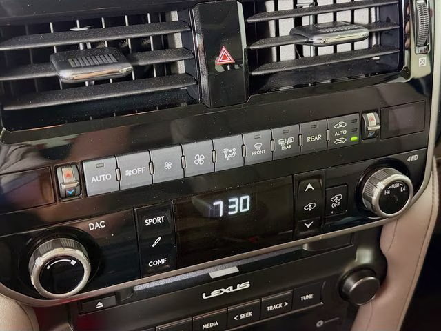 2023 White Pearl Lexus GX 460 Luxury 4X4 SUV