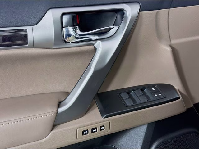 2023 White Pearl Lexus GX 460 Luxury 4X4 SUV
