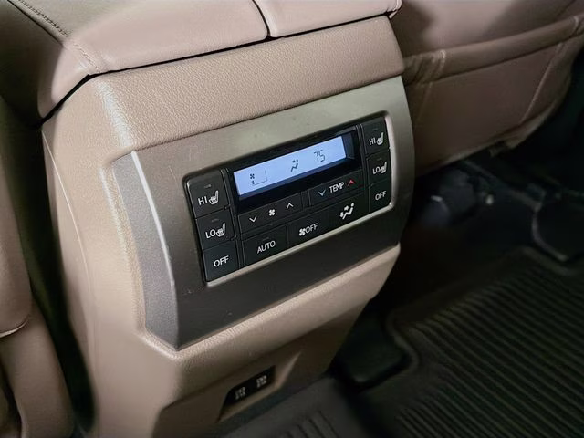 2023 White Pearl Lexus GX 460 Luxury 4X4 SUV