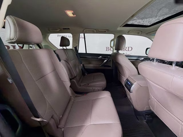 2023 White Pearl Lexus GX 460 Luxury 4X4 SUV