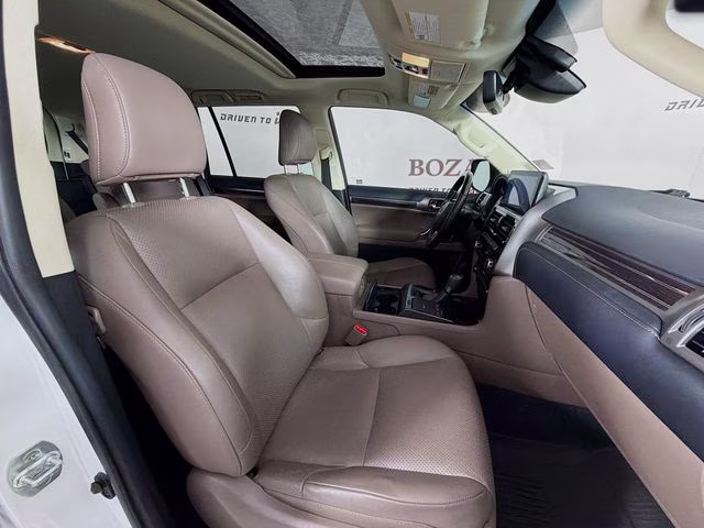 2023 White Pearl Lexus GX 460 Luxury 4X4 SUV
