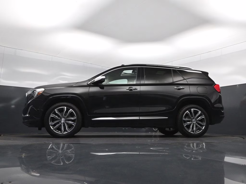 2018 Ebony Twilight Metallic GMC Terrain Denali FWD SUV