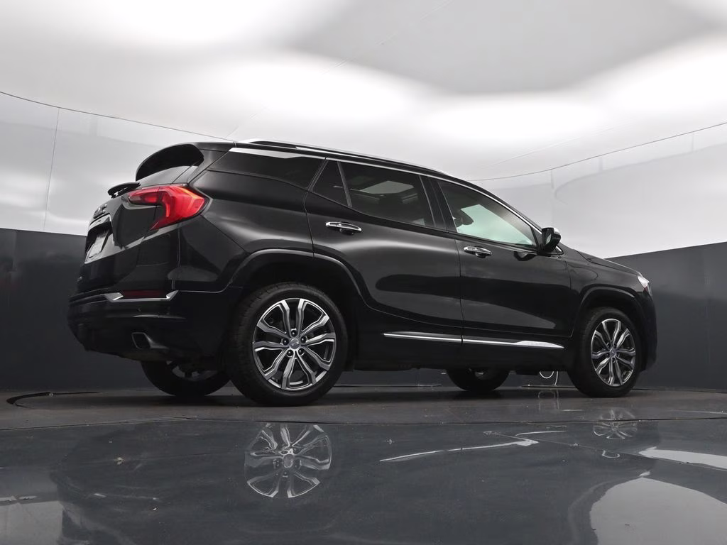 2018 Ebony Twilight Metallic GMC Terrain Denali FWD SUV