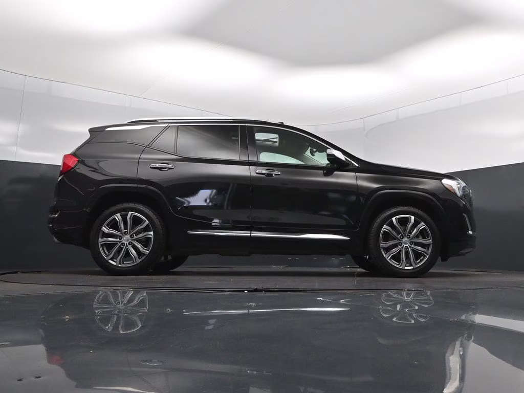 2018 Ebony Twilight Metallic GMC Terrain Denali FWD SUV
