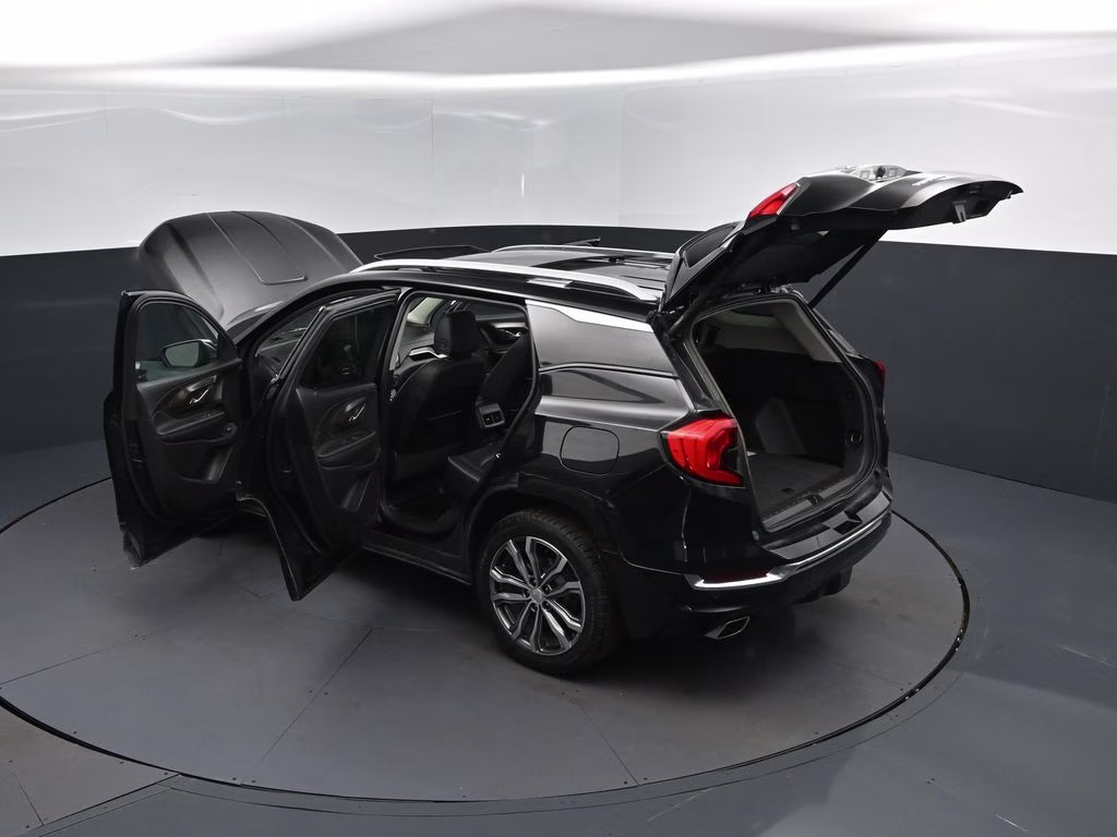 2018 Ebony Twilight Metallic GMC Terrain Denali FWD SUV