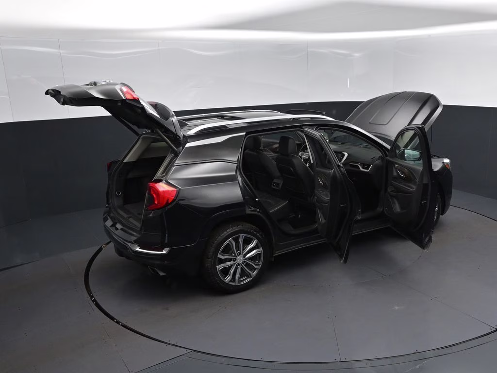 2018 Ebony Twilight Metallic GMC Terrain Denali FWD SUV