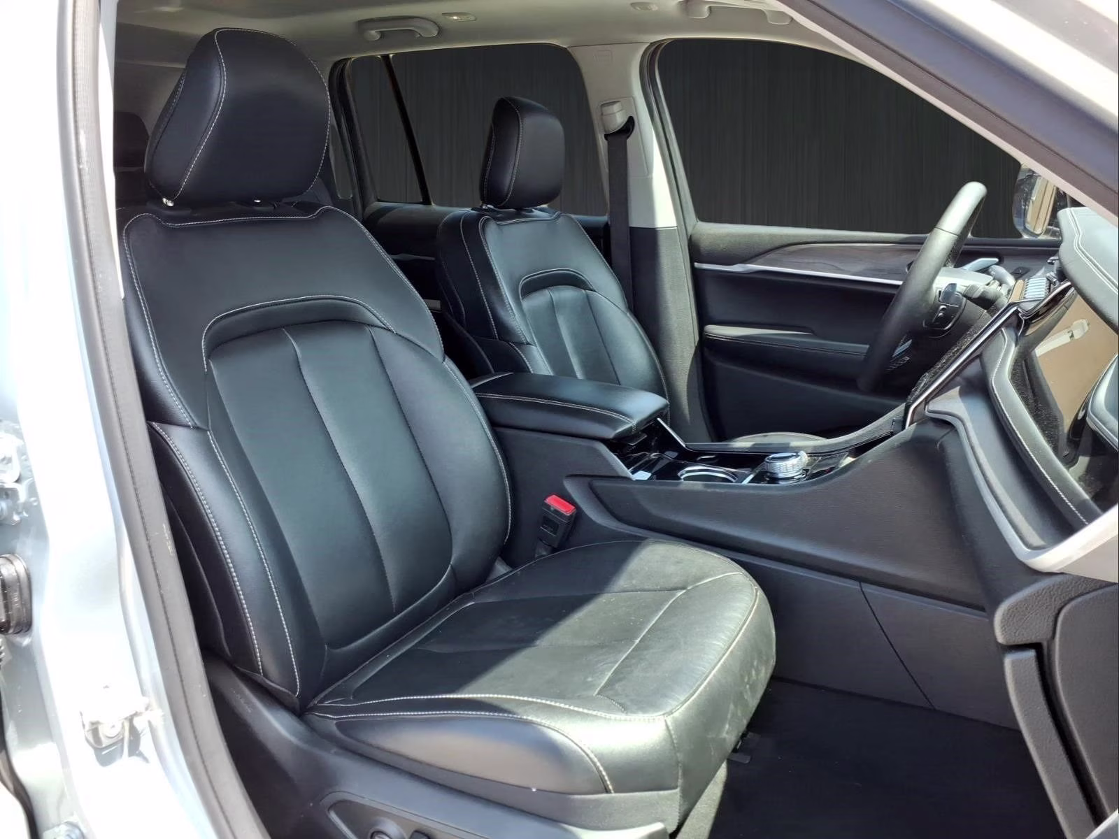 2022 Silver Jeep Grand Cherokee 4xe 4X4 SUV