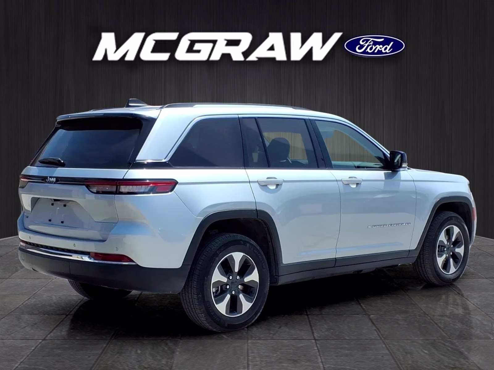 2022 Silver Jeep Grand Cherokee 4xe 4X4 SUV
