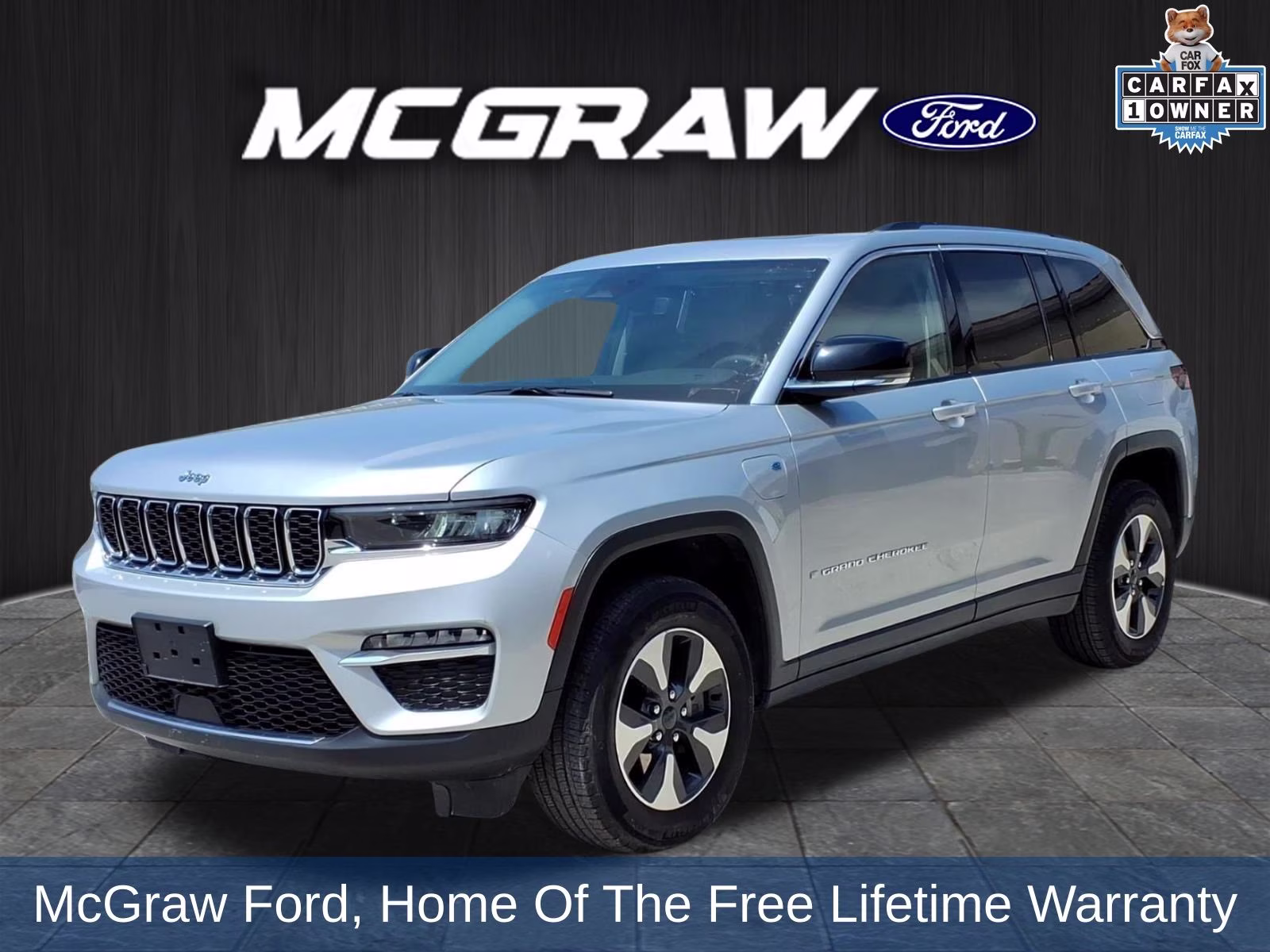 2022 Jeep Grand Cherokee 4xe 4x4's photo