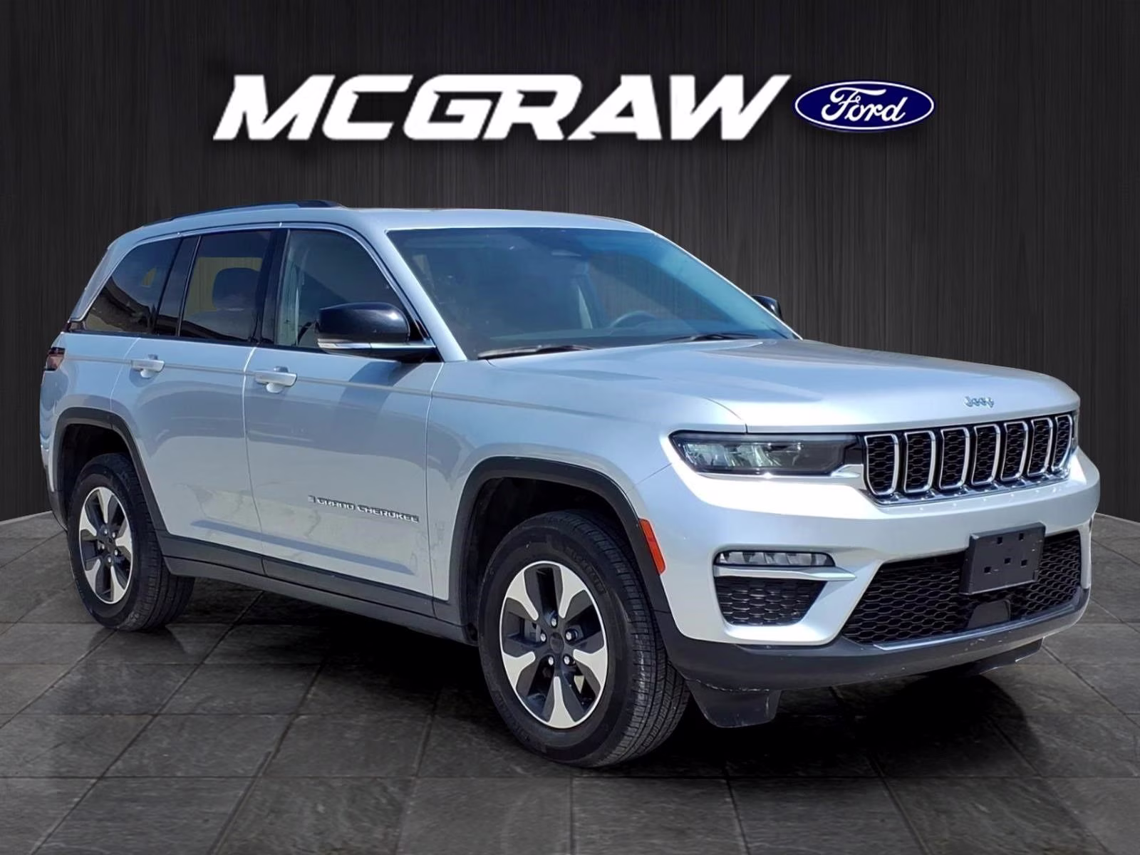 2022 Silver Jeep Grand Cherokee 4xe 4X4 SUV